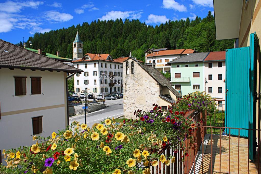 Hotel Da Marco Vigo di Cadore Exterior photo